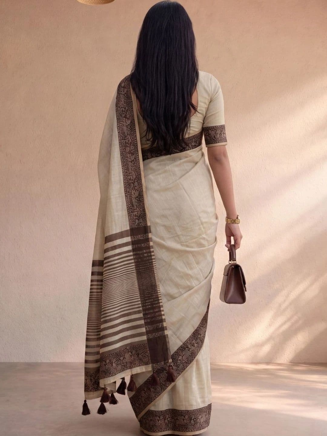 PARVATI FABRICS LIMITED Striped Pure Cotton Saree thumbnail 3
