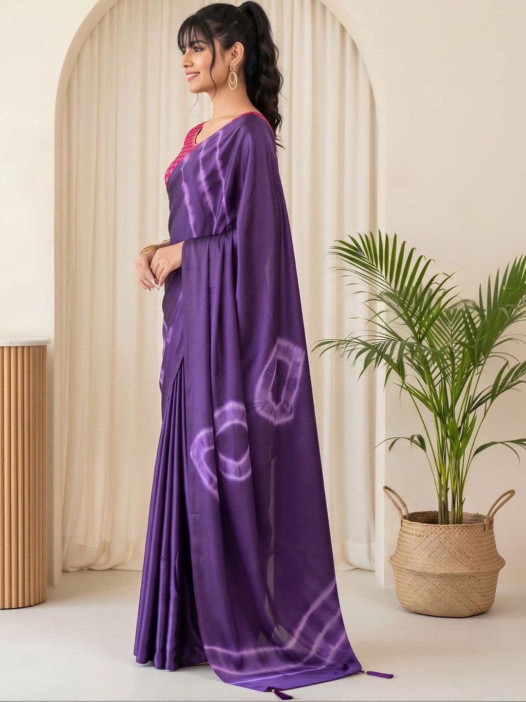 Sangria Tie and Dye Silk Blend Designer Block Print Saree thumbnail 2
