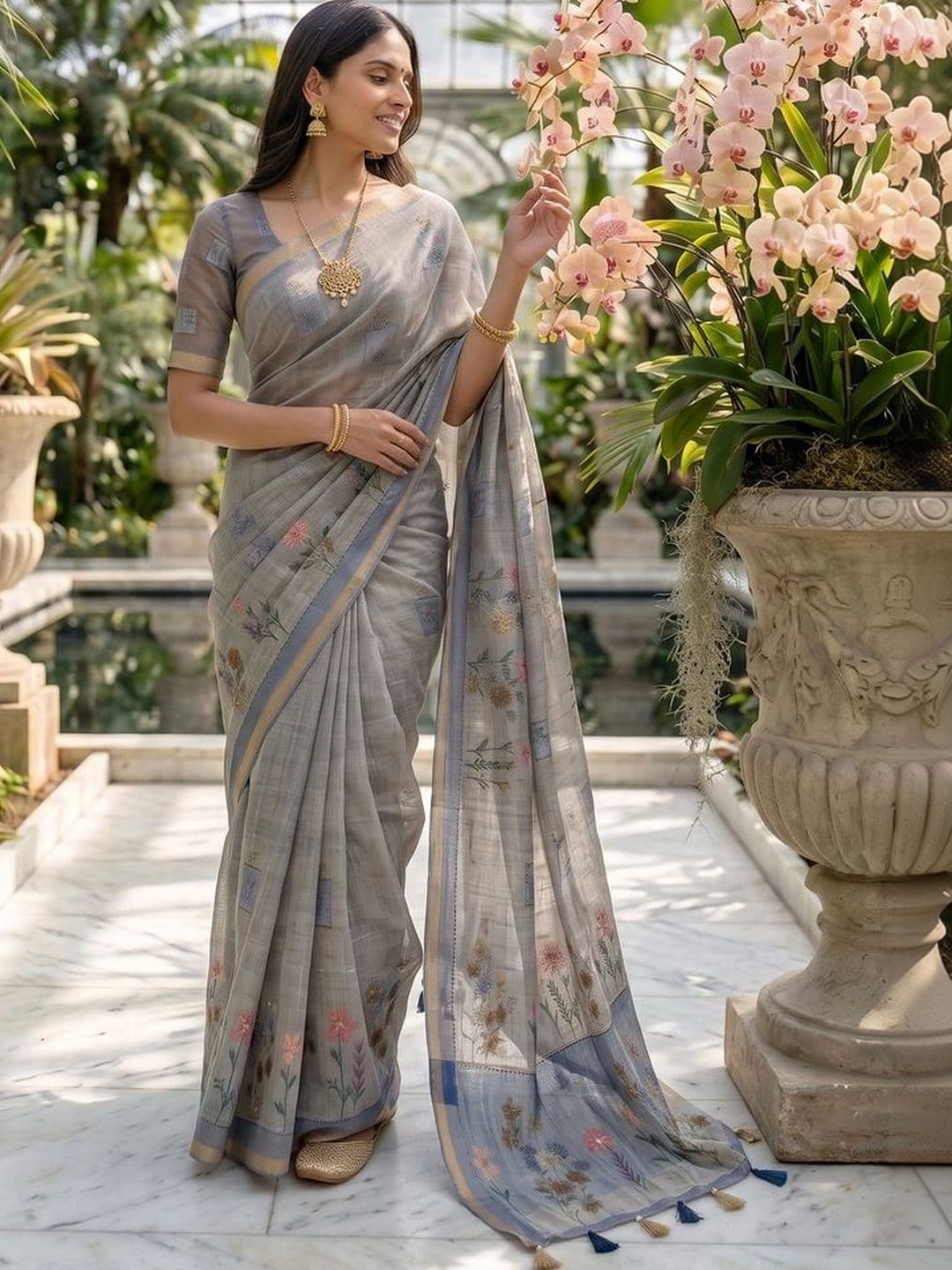 Mitera Floral Linen Blend Tussar Saree thumbnail 4
