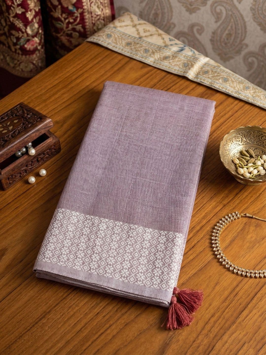 Mitera Striped Linen Blend Saree thumbnail 5