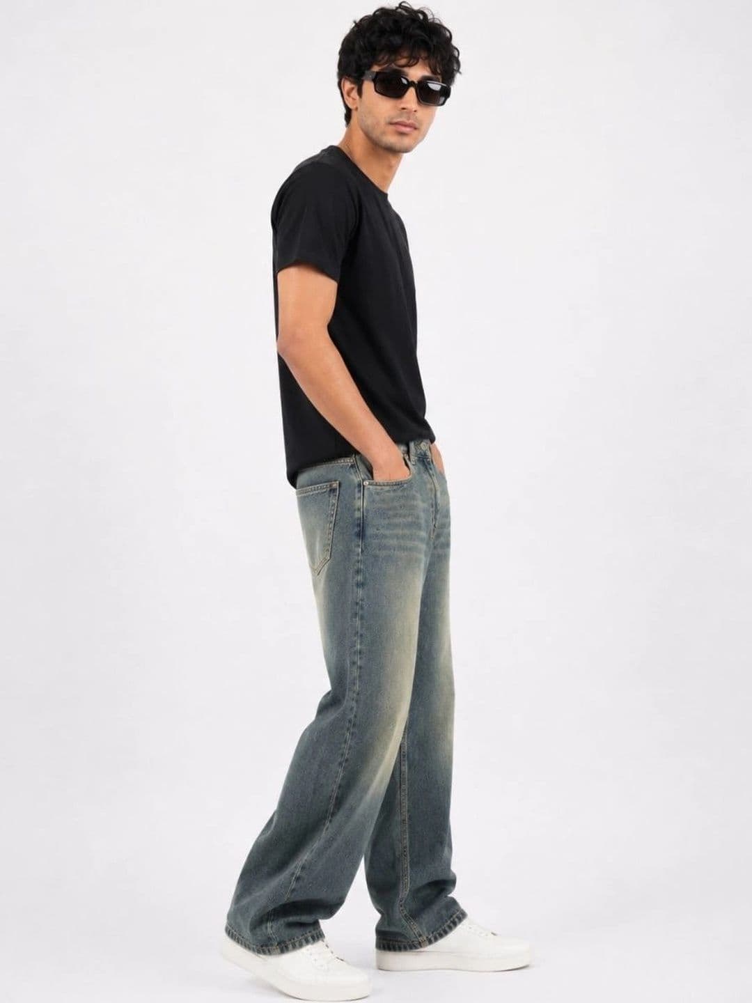 MQ Denim Men Straight Fit Mid-Rise Light Fade Jeans thumbnail 6