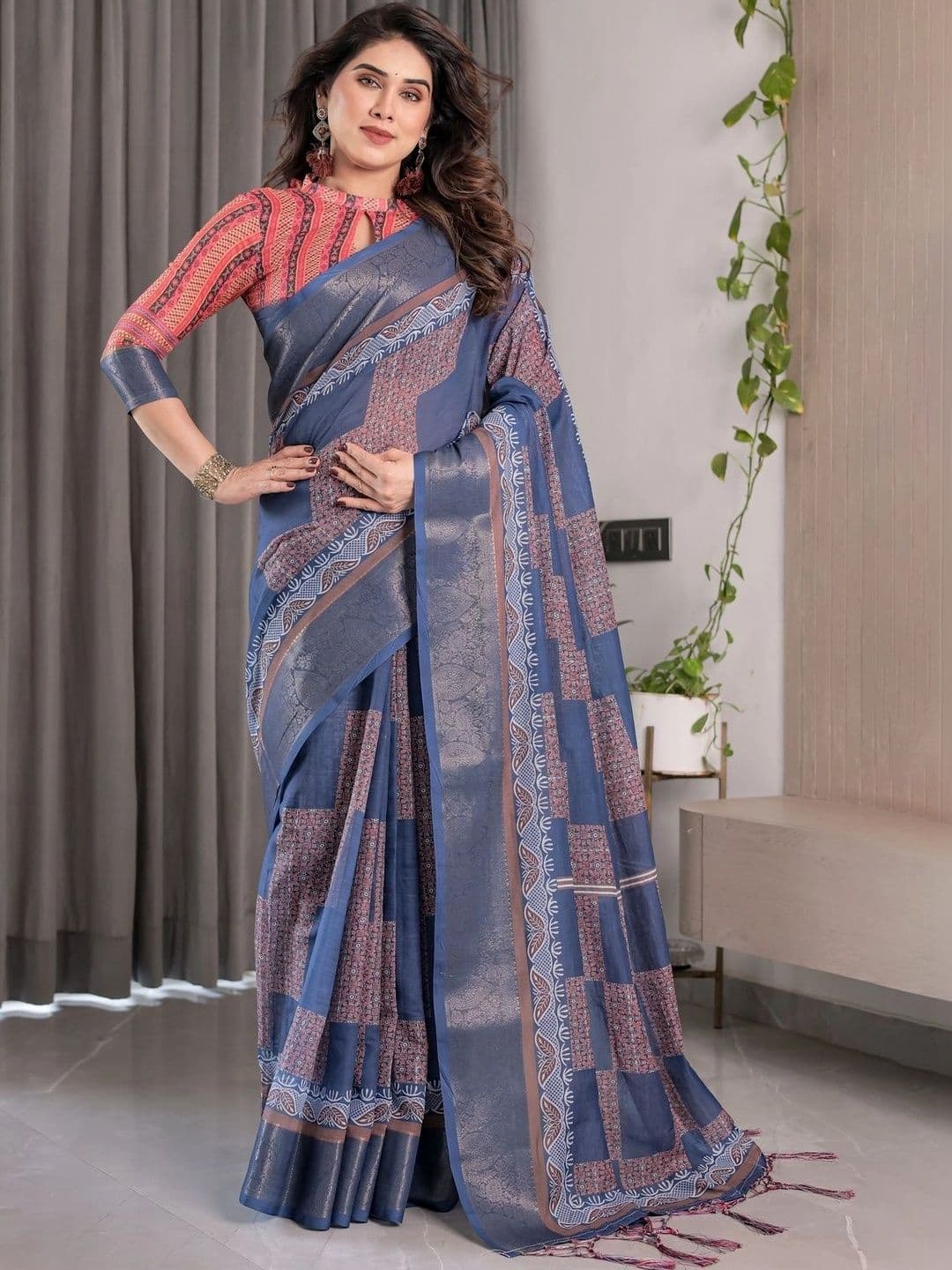 LUMIN KNOT Woven Design Zari Pure Linen Designer Saree thumbnail 6