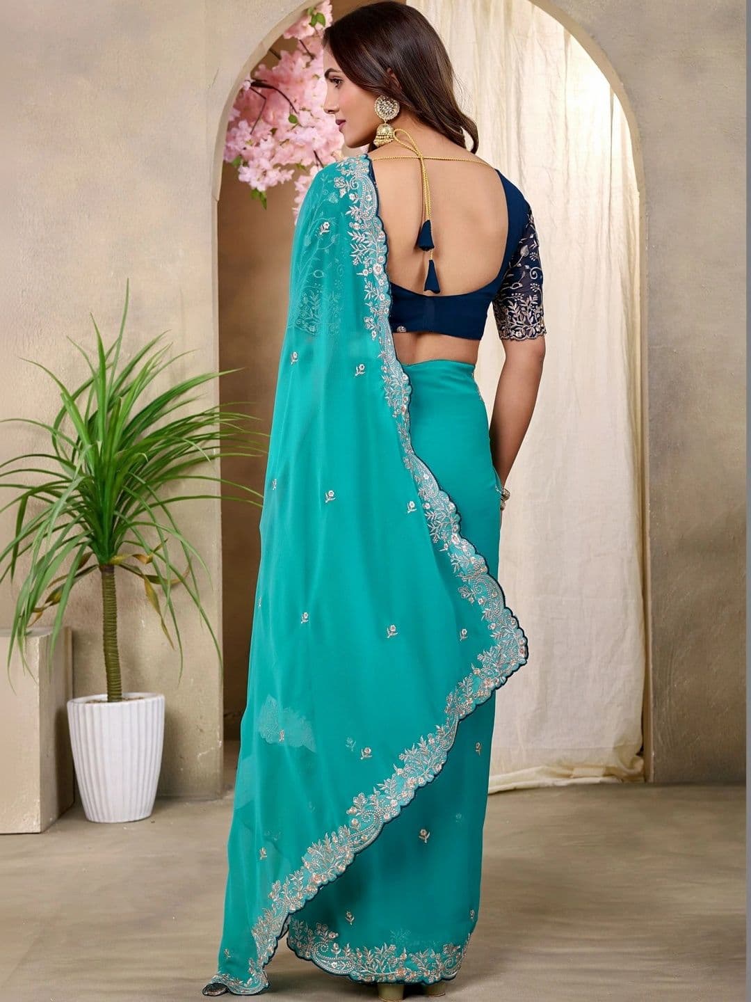 Tradivibe Floral Embroidered Pure Georgette Heavy Work Saree thumbnail 2