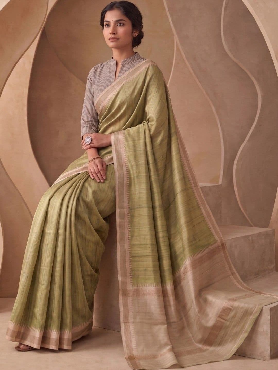 House of Vived Embellished Silk Blend Designer Saree thumbnail 6
