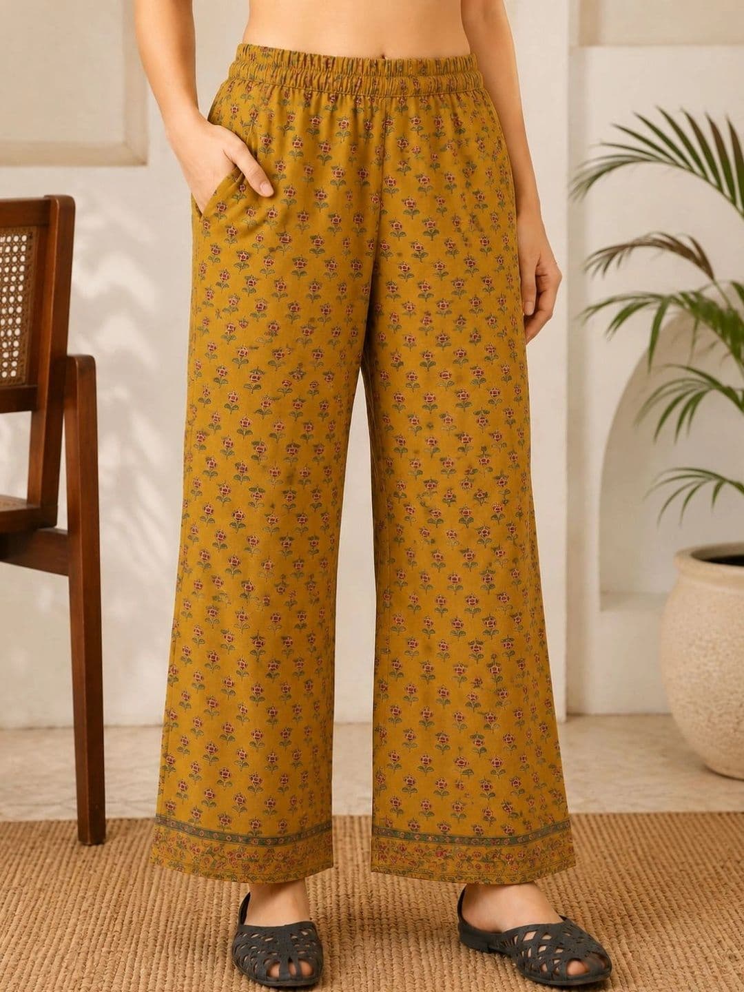 Sangria Women Floral Printed Regular Pure Cotton Kurta with Palazzos & With Dupatta thumbnail 3