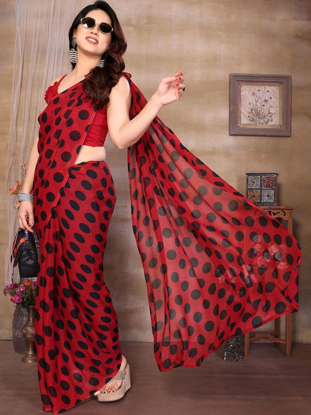 JANOI Polka Dot Pure Georgette Saree thumbnail 5