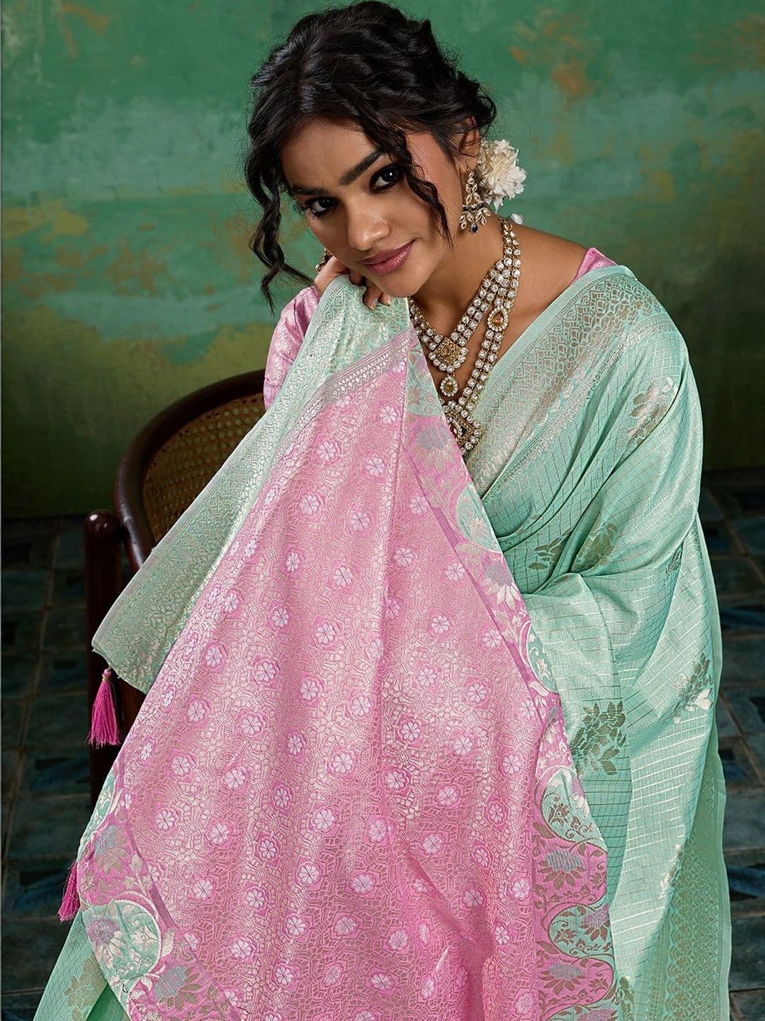 Mitera Woven Design Zari Chanderi Saree thumbnail 3