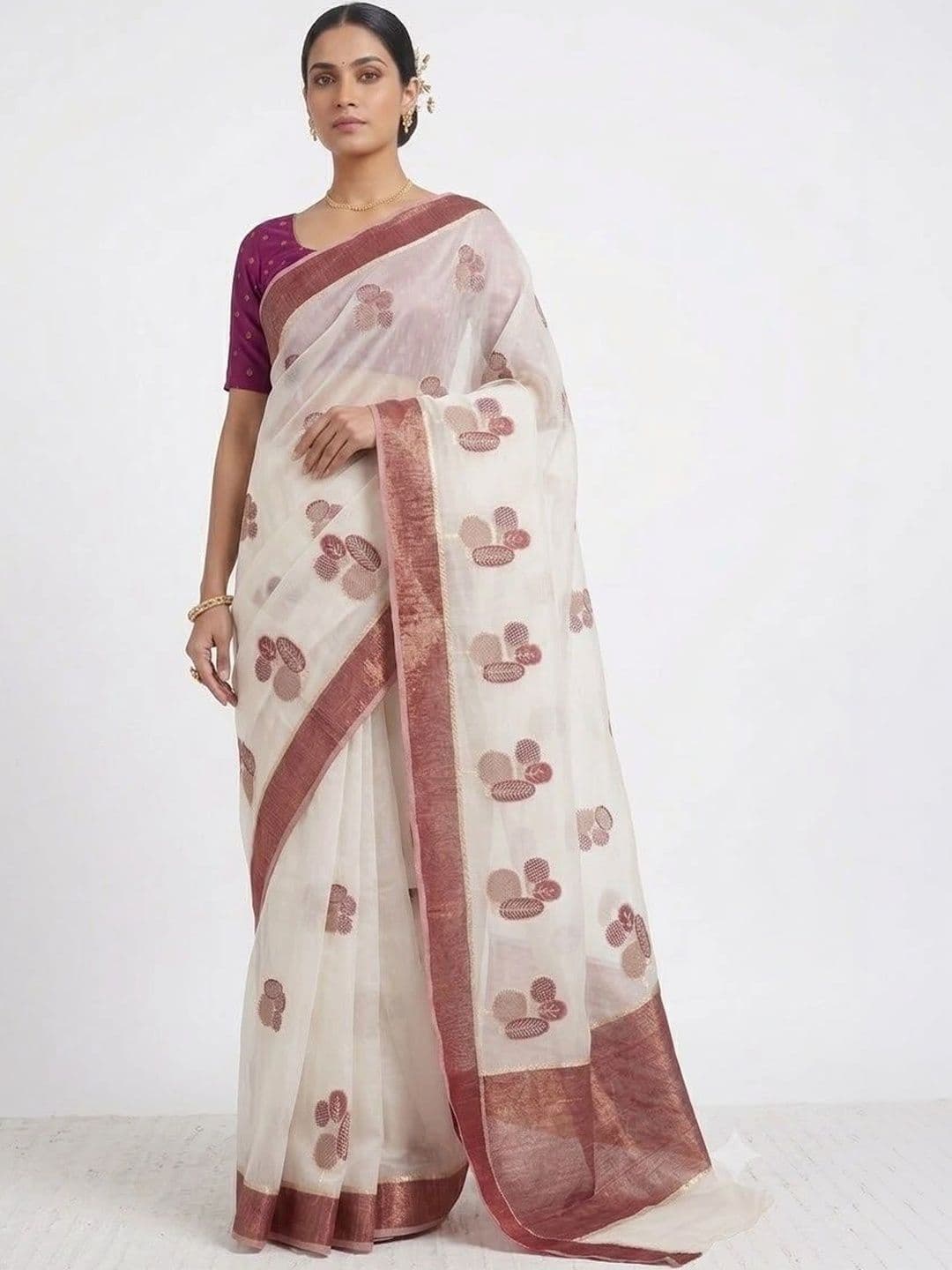 Sangria Embroidered Pure Cotton Saree thumbnail 3