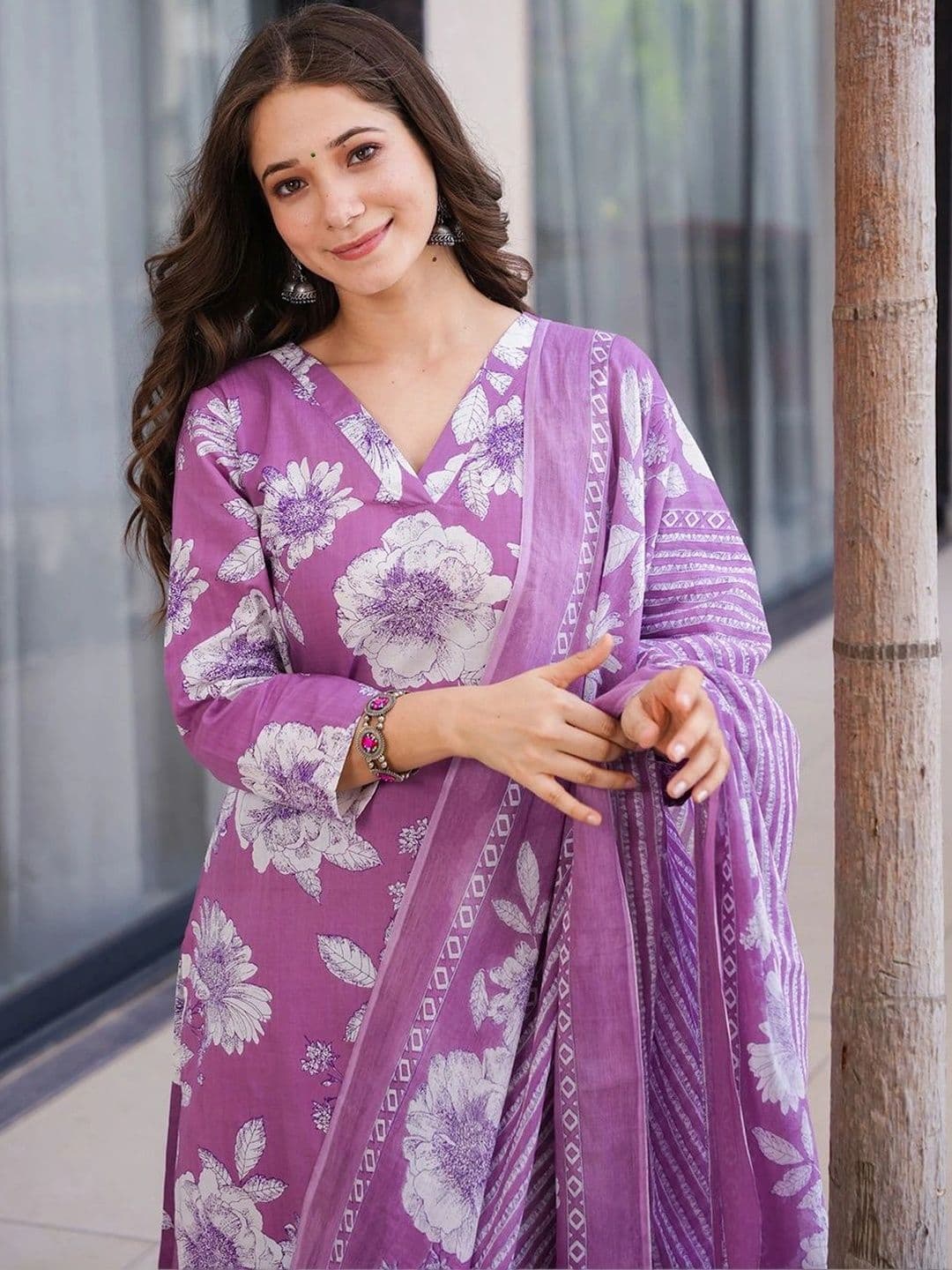 SZN Women Floral Printed Regular Kurta with Trousers & With Dupatta thumbnail 4