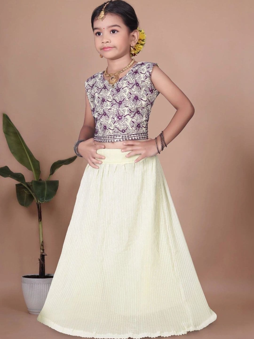 Tiny Twirls Girls Embroidered Thread Work Ready to Wear Lehenga & thumbnail 3
