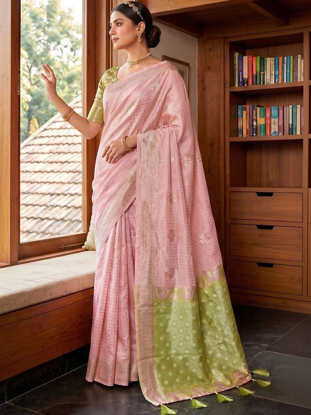 Mitera Woven Design Zari Chanderi Saree thumbnail 3