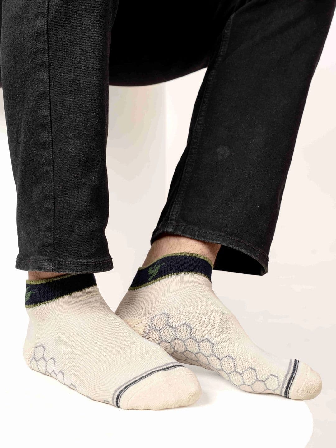Verosmart Men Patterned Ankle Length Socks thumbnail 3