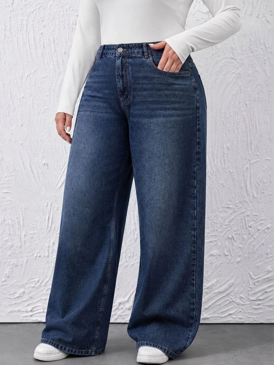 CURVE BY KOTTY Women Wide Leg High-Rise Low Distress Stretchable Jeans thumbnail 5