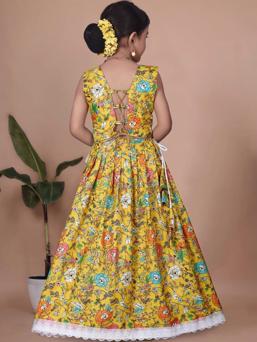 Tiny Twirls Girls Printed Ready to Wear Lehenga & thumbnail 2