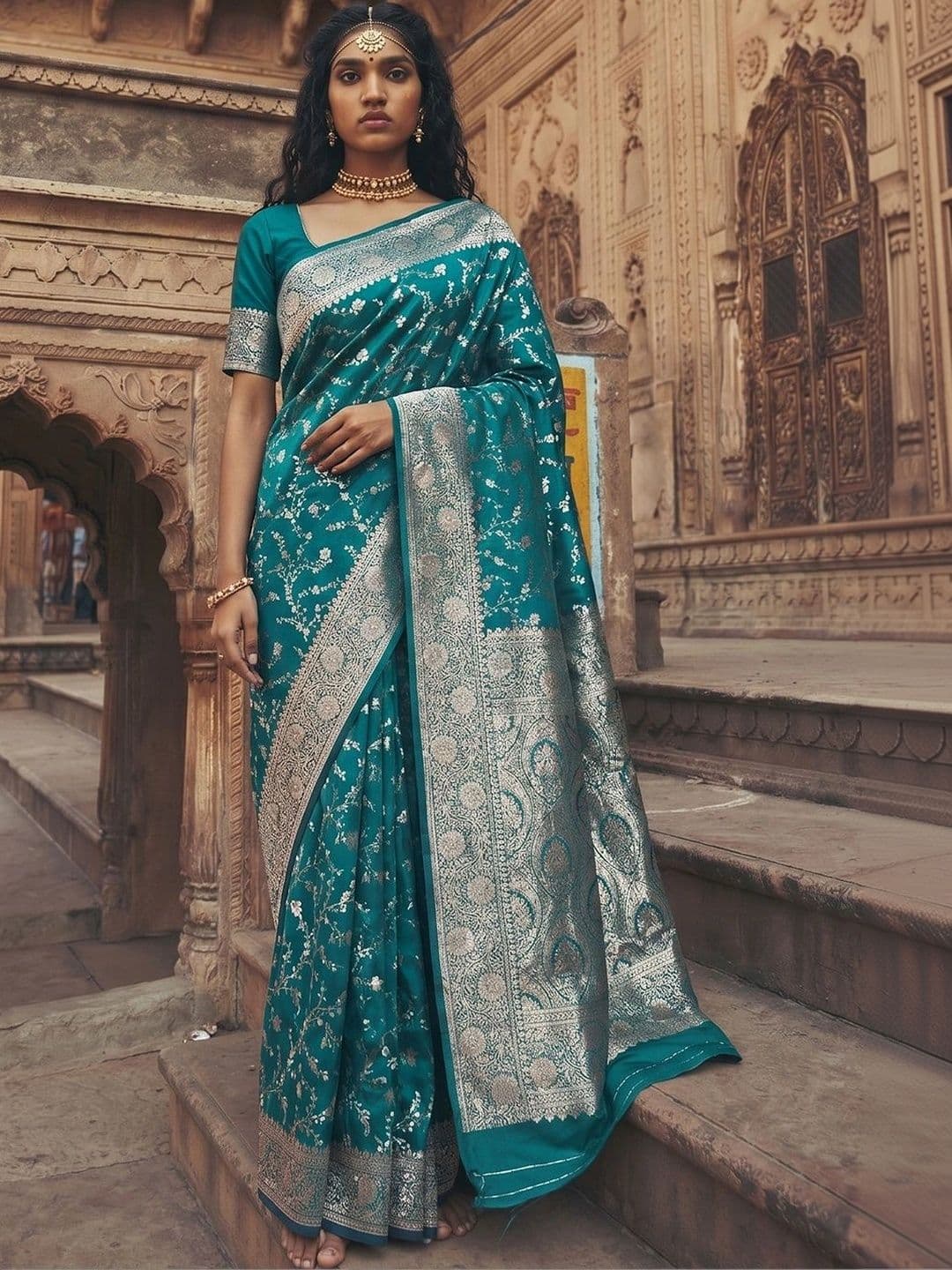 Mitera Woven Design Zari Silk Blend Banarasi Saree - view 1