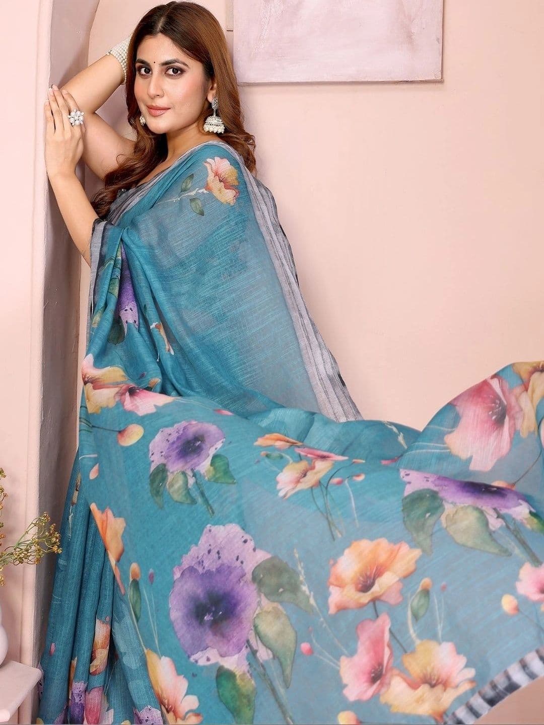 Kesarii Floral Linen Blend Saree thumbnail 2