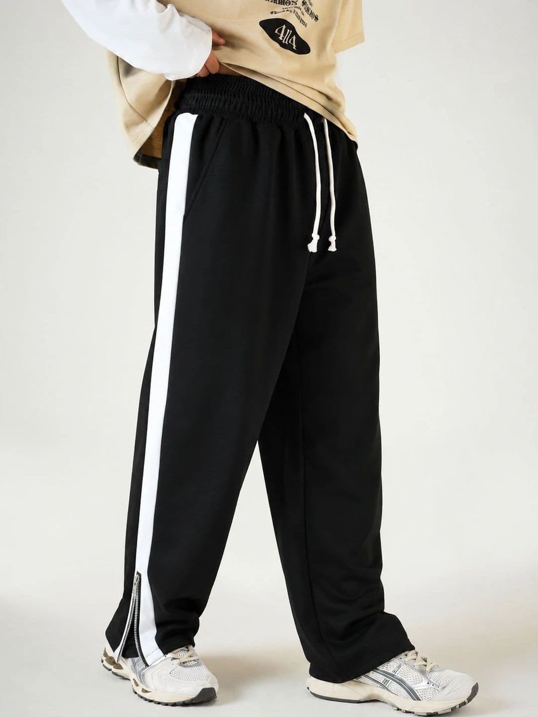 1FIT Men Regular Fit Colourblocked Training Track Pants - view 1