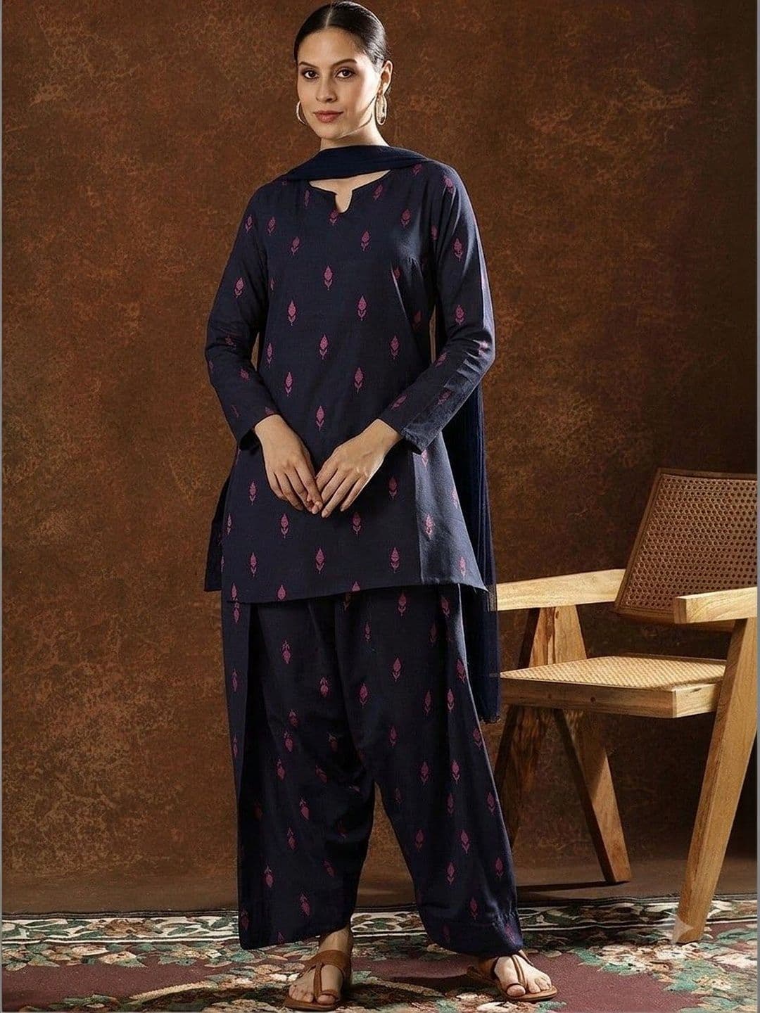 kipek Women Ethnic Motifs Printed Regular Pure Cotton Kurta with Patiala & With Dupatta - view 1