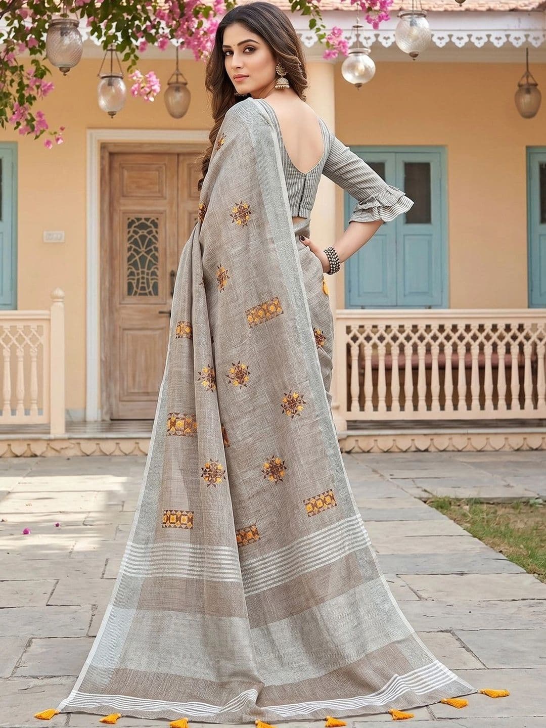 Mitera Striped Embroidered Linen Blend Saree thumbnail 3
