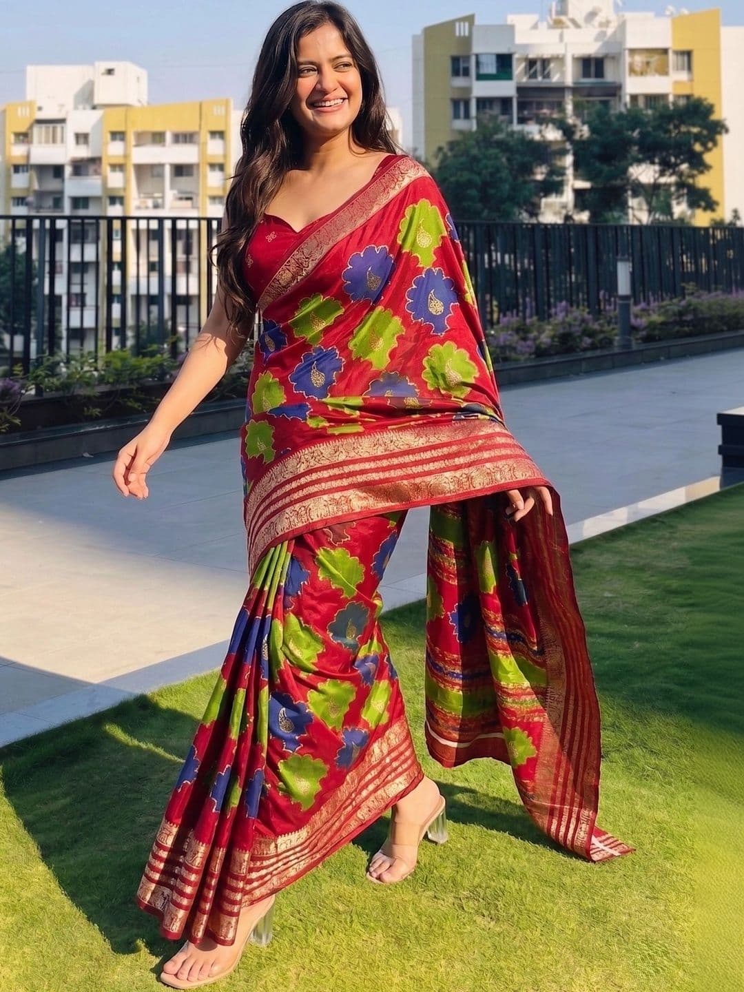 BOLOKA Ethnic Motifs Art Silk Designer Saree thumbnail 3