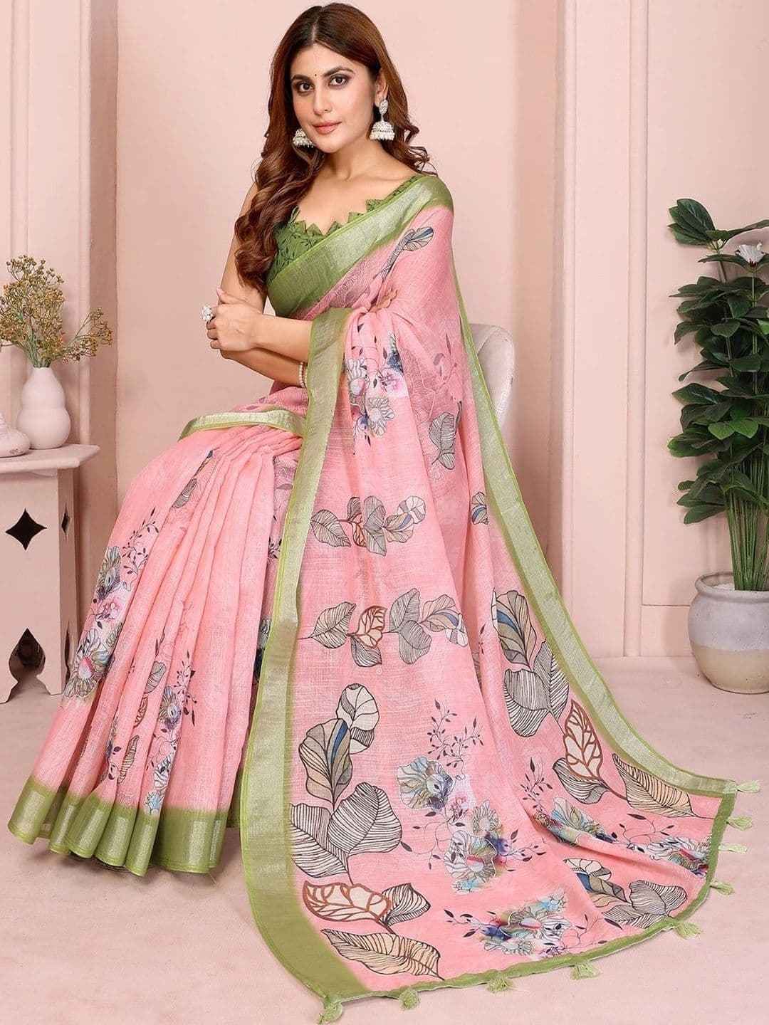 Kesarii Floral Linen Blend Saree thumbnail 3