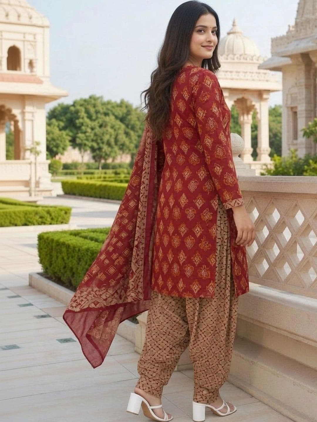 Rajnandini Women Ethnic Motifs Printed Regular Kurta with Patiala & With Dupatta thumbnail 5