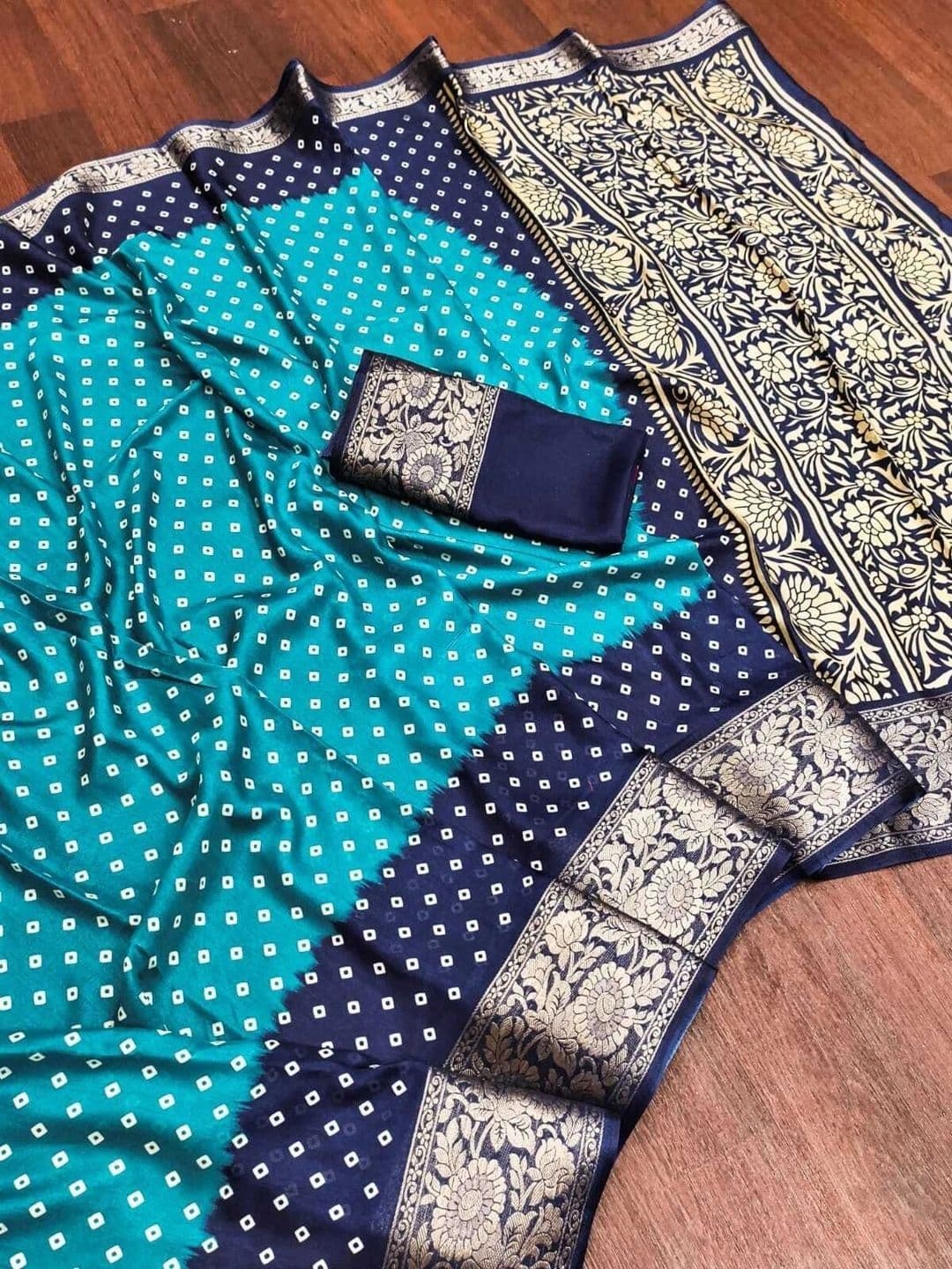 BOLOKA Bandhani Zari Art Silk Designer Bandhani Saree thumbnail 3