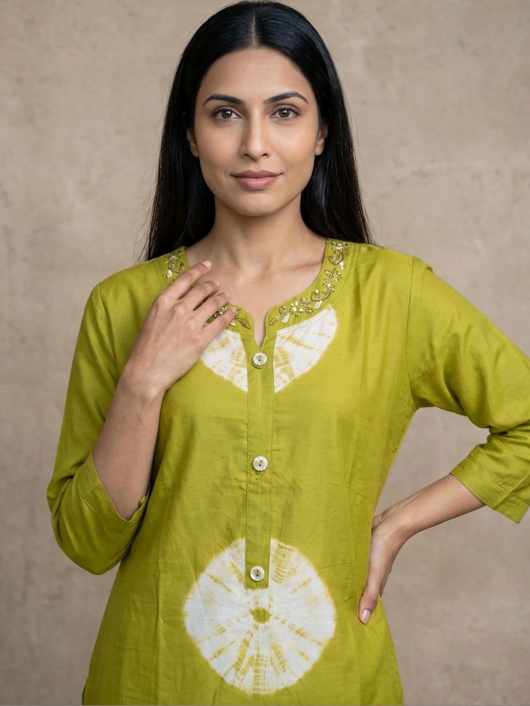 4u Fashion Women Dyed Thread Work Chanderi Silk Kurta thumbnail 4