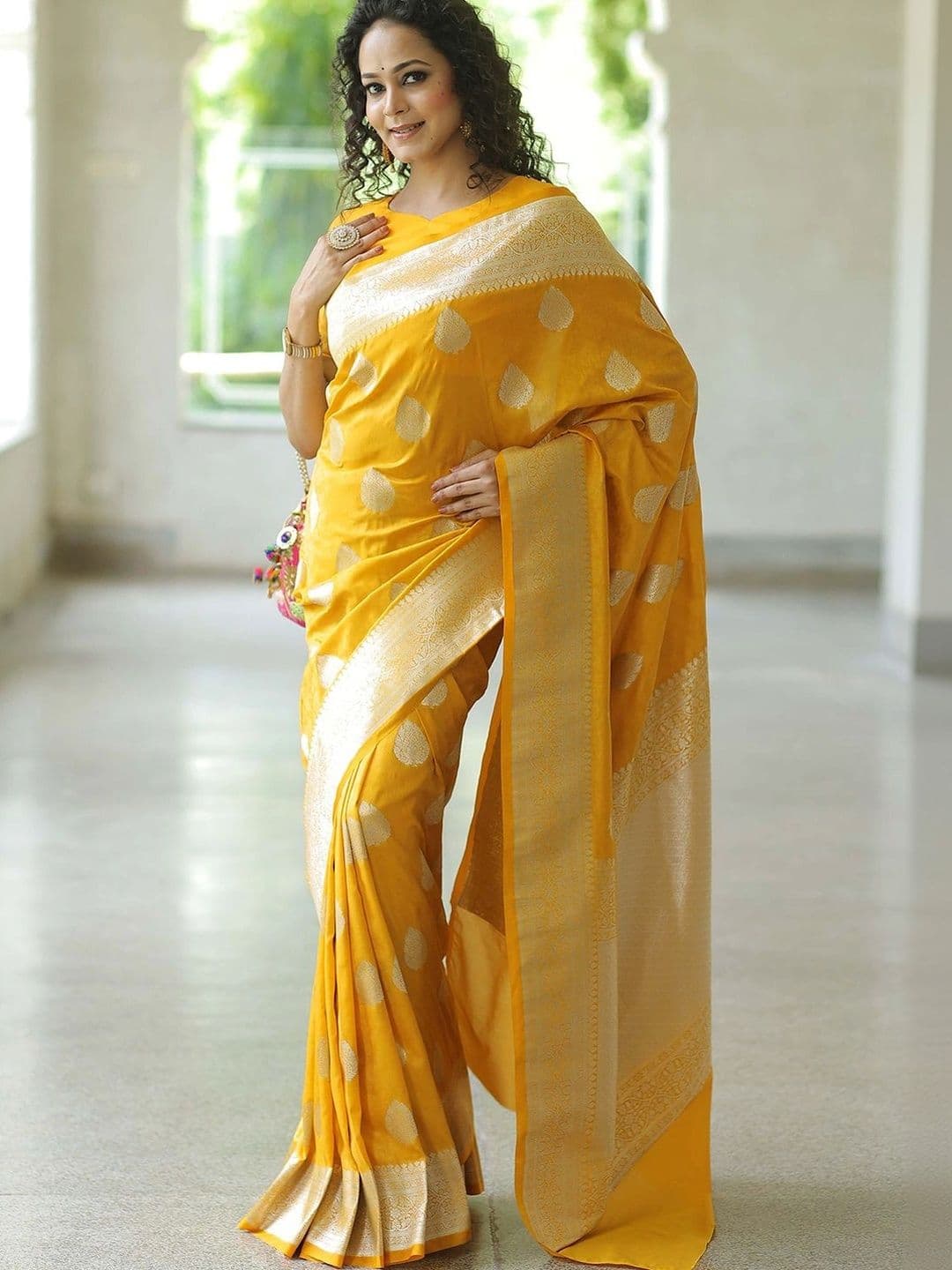 SANISA Woven Design Zari Silk Blend Saree thumbnail 4