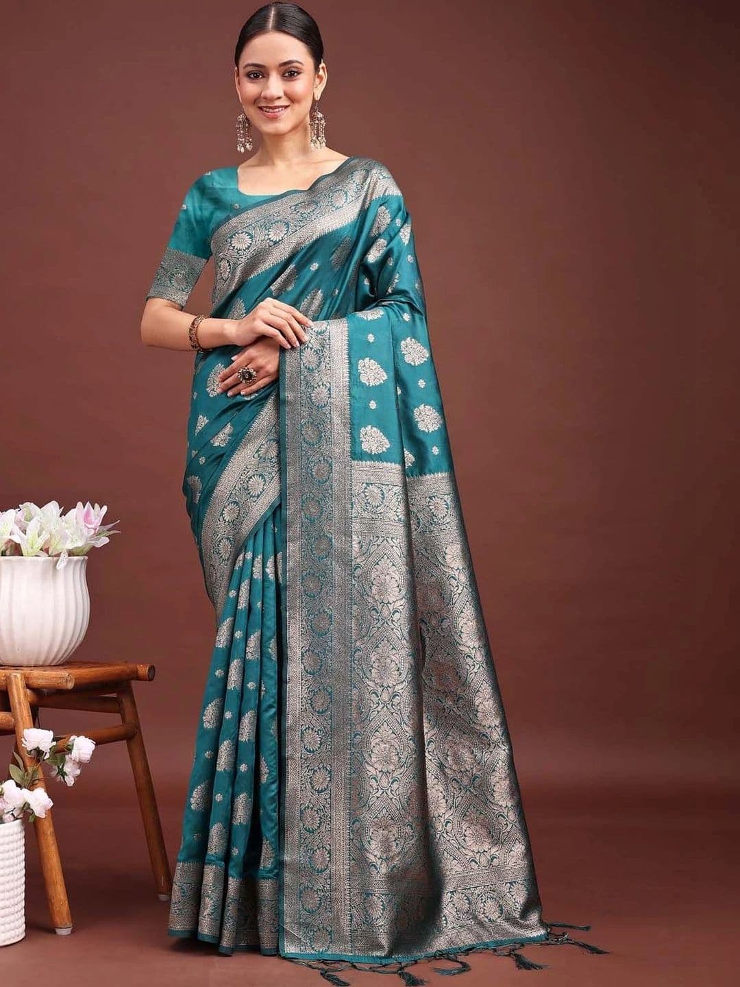 Mitera Woven Design Zari Silk Blend Banarasi Saree - view 1