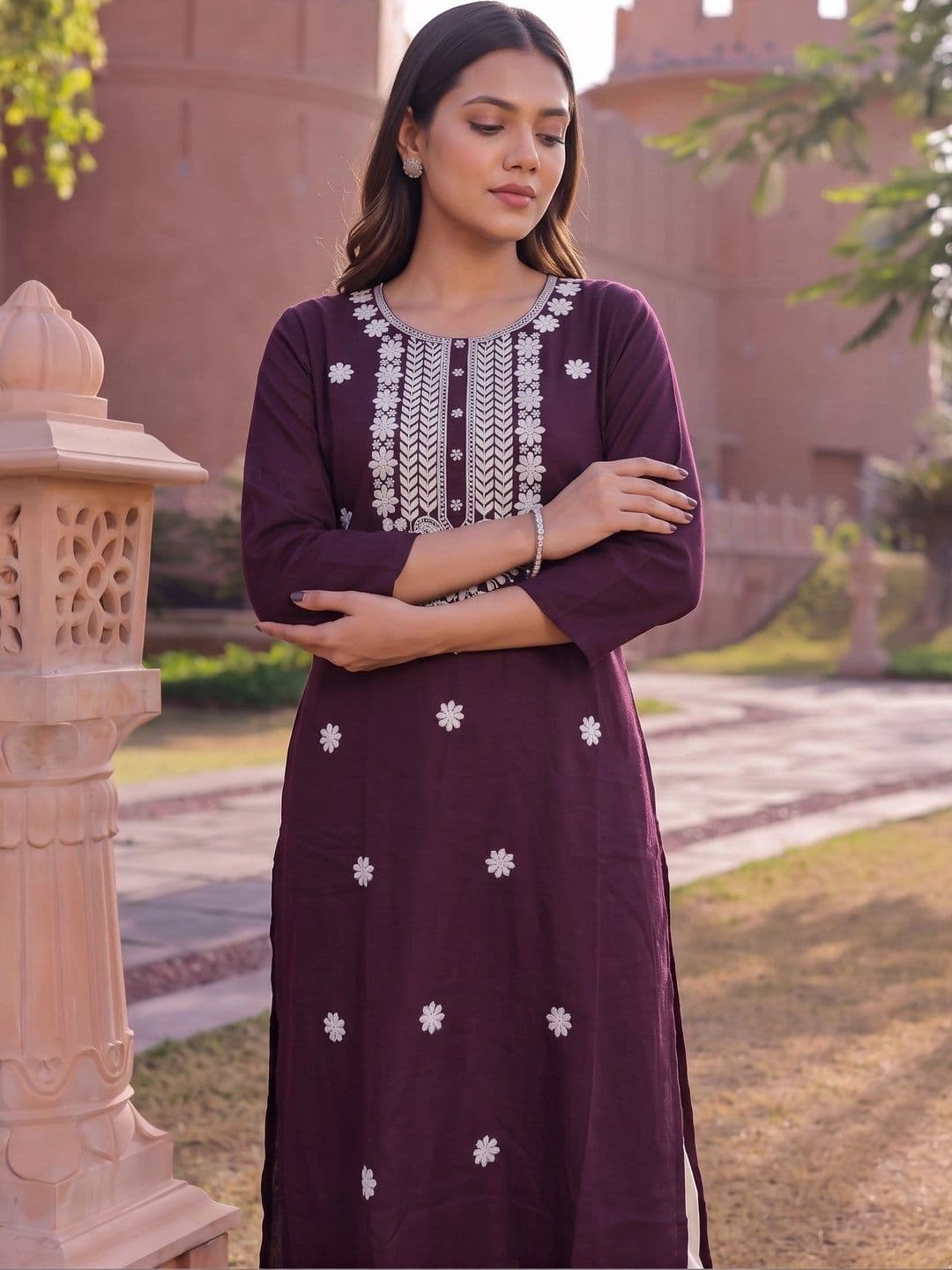 Rangita Women Ethnic Motifs Embroidered Chikankari Kurta thumbnail 4