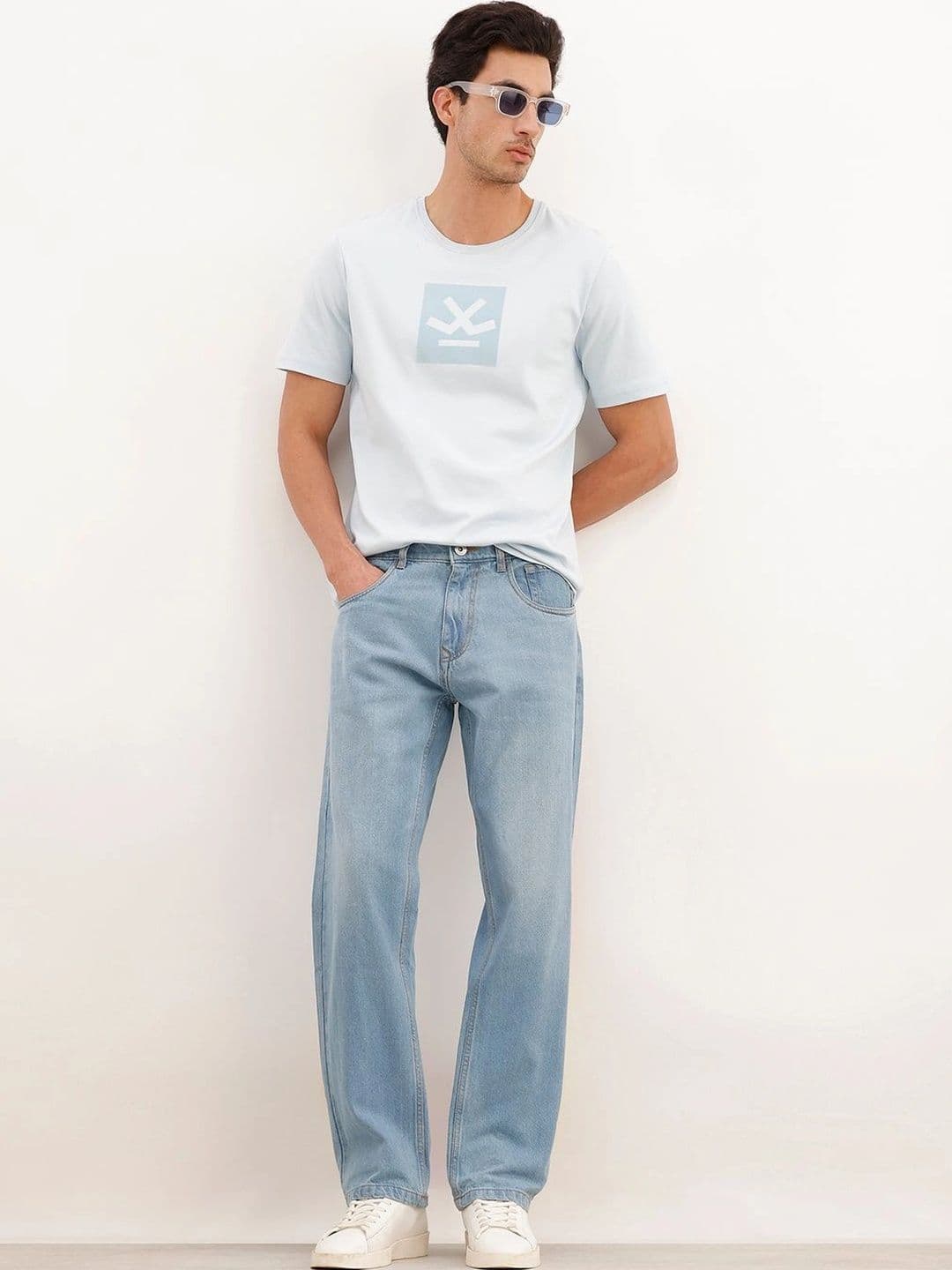 WROGN Men Anti Relaxed Fit Mid-Rise Stretchable Jeans thumbnail 4