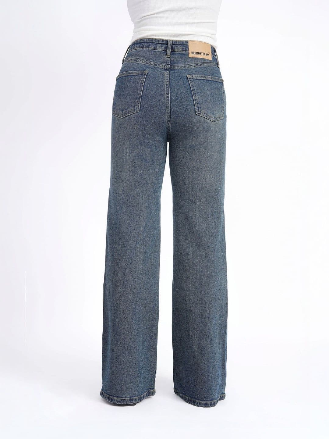 Defrost Jeans Women High-Rise Light Fade Stretchable Jeans thumbnail 3