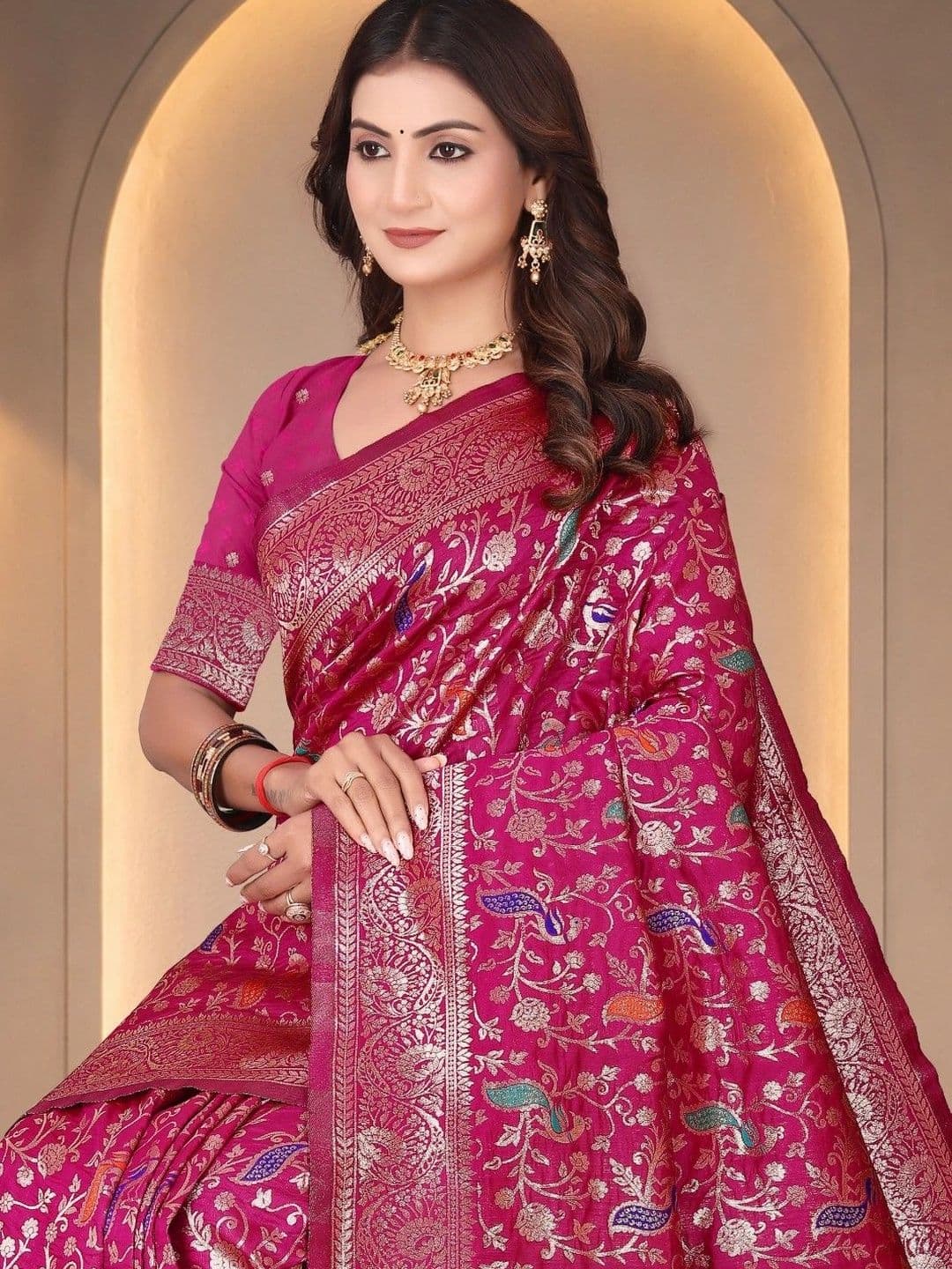 SILKARA CREATION Woven Design Zari Silk Blend Banarasi Saree thumbnail 4
