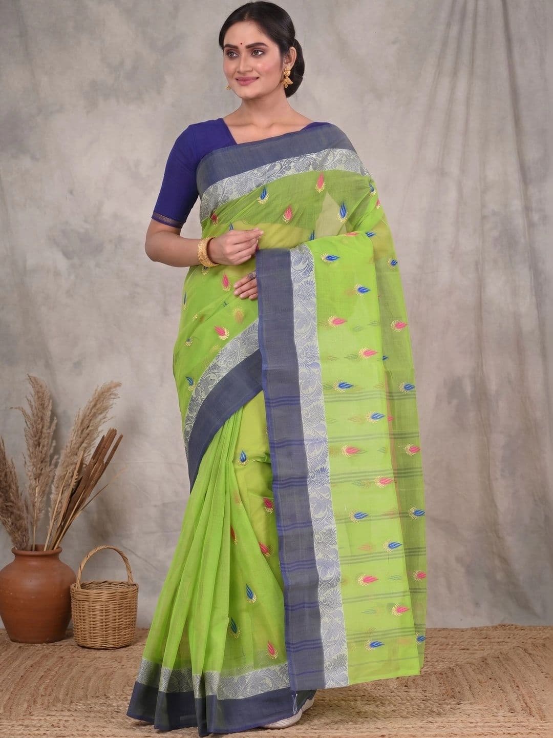 GitAsit Ethnic Motifs Woven Design Zari Pure Cotton Handloom Taant Saree thumbnail 2