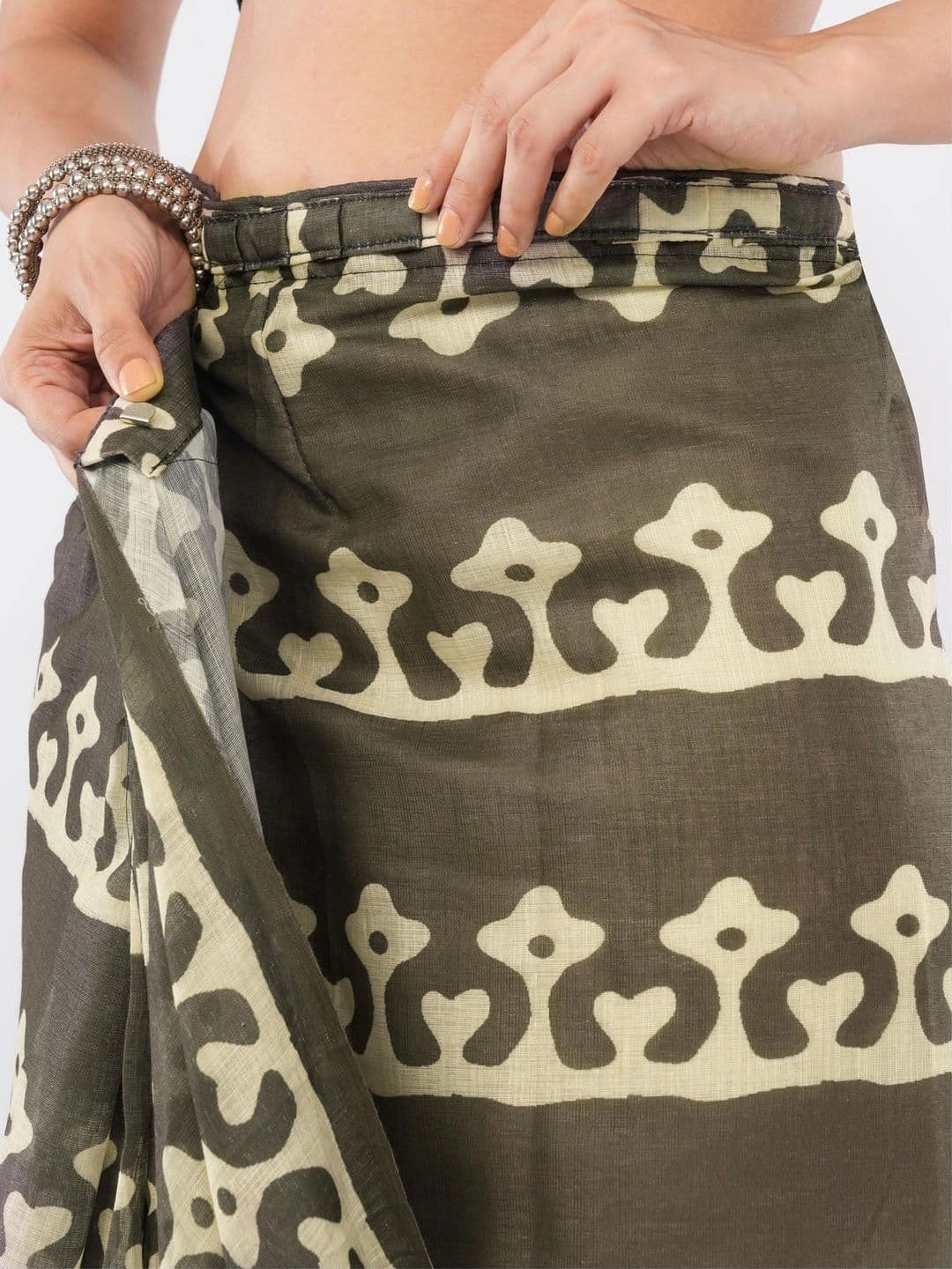 SAMANTHA Ethnic Motifs Linen Blend Belted Saree thumbnail 3