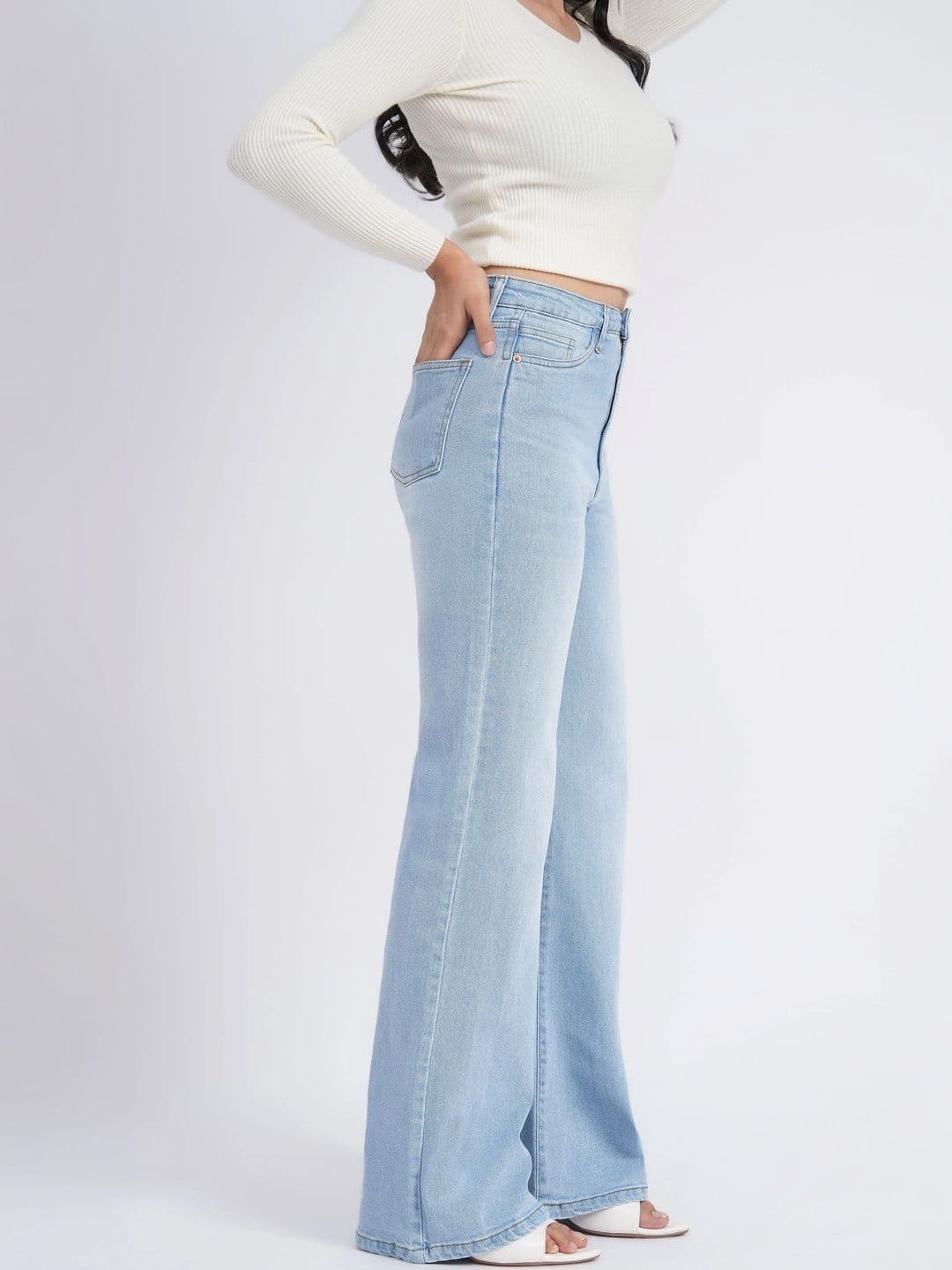 Defrost Jeans Women High-Rise Light Fade Stretchable Baggy Jeans thumbnail 6