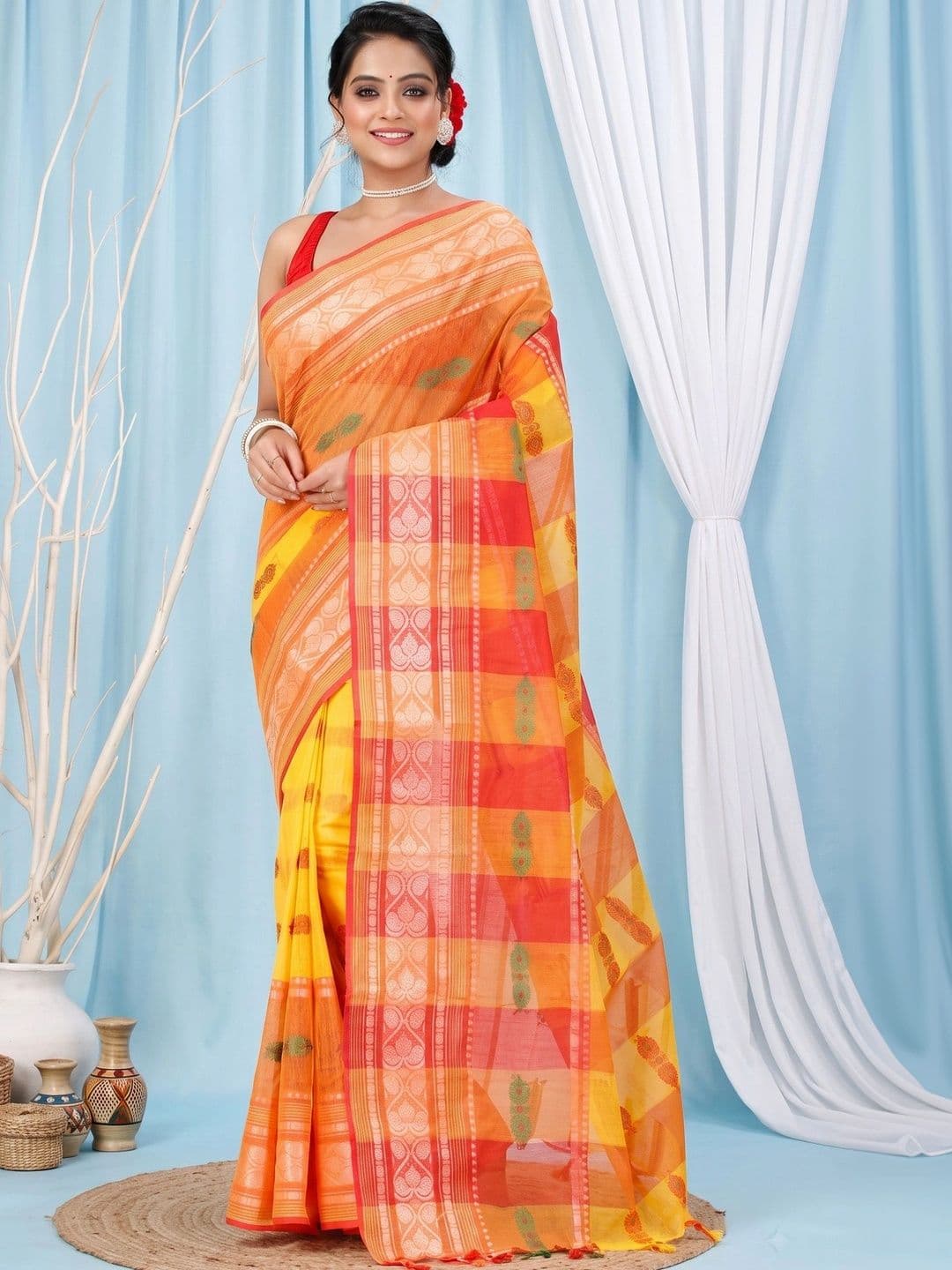 GitAsit Sequinned Pure Cotton Handloom Taant Saree thumbnail 6