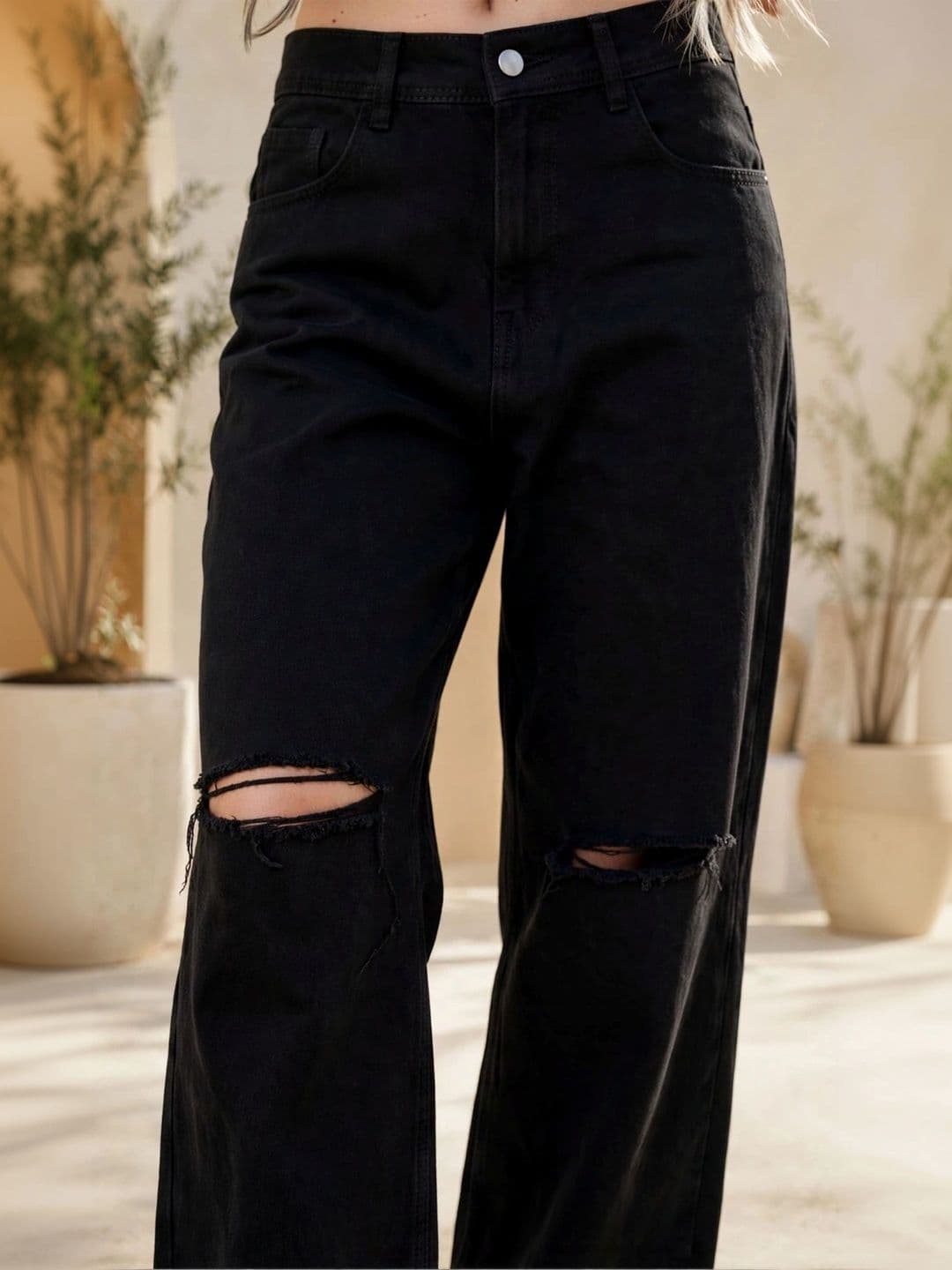DressBerry Women Classic Relaxed Fit Mid-Rise Stretchable Jeans thumbnail 3
