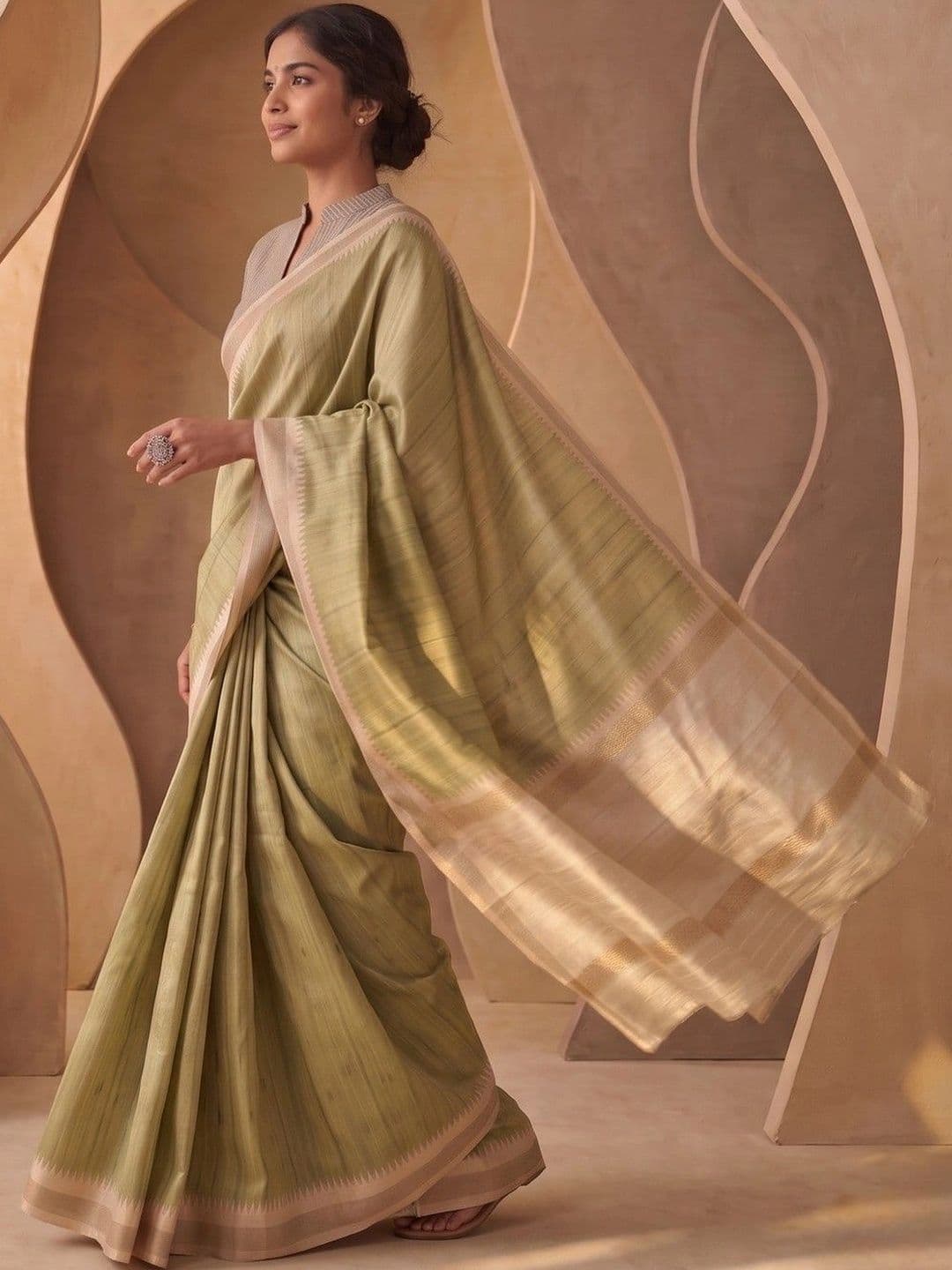 House of Vived Embellished Silk Blend Designer Saree thumbnail 2