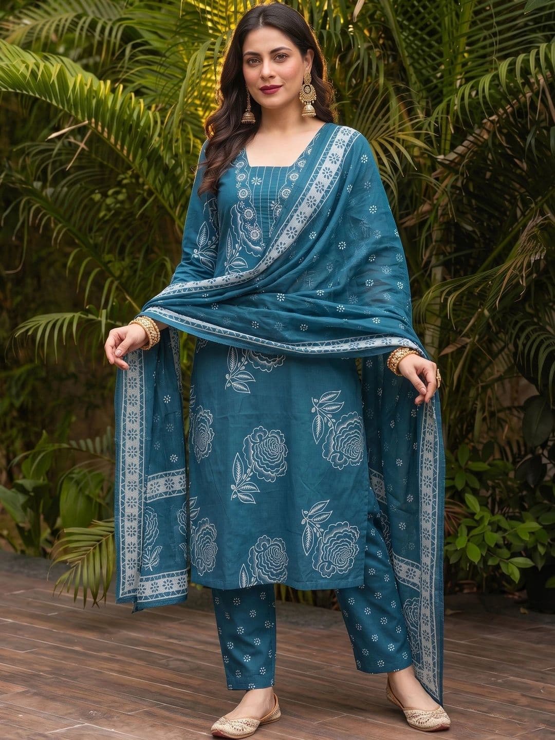 SHRI VANYA CREATION Women Floral Printed Regular Pure Cotton Kurta with Trousers & With Dupatta - view 1