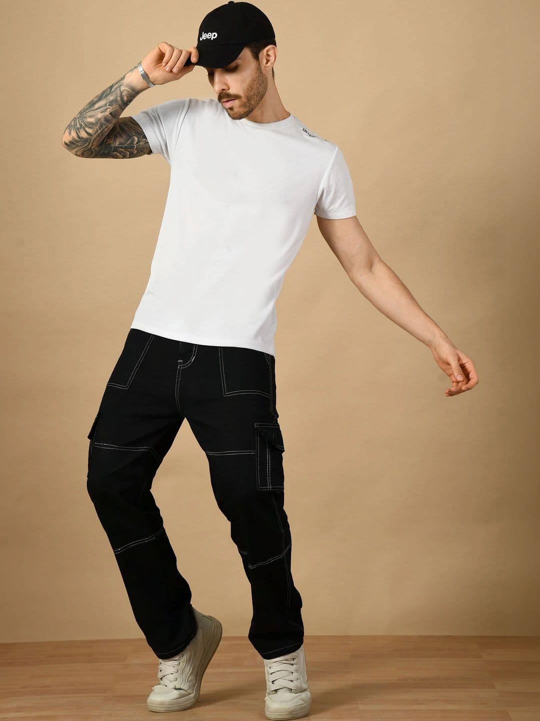 HERE&NOW Men's Contrast-Stitched Mid-Rise Relaxed Straight Fit Cargo Jeans thumbnail 4