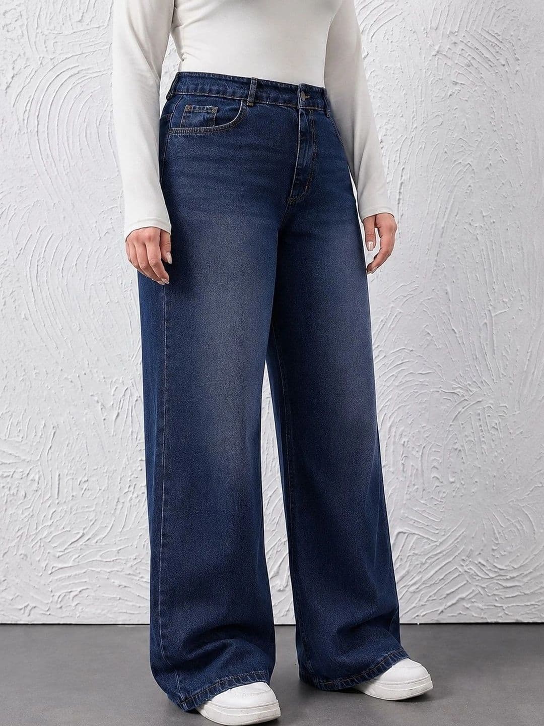CURVE BY KOTTY Women Wide Leg High-Rise Low Distress Stretchable Jeans thumbnail 2