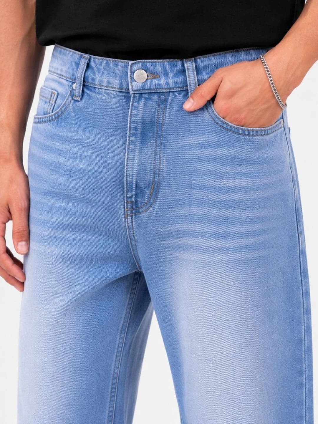 MQ Denim Men Straight Fit Mid-Rise Light Fade Jeans thumbnail 4