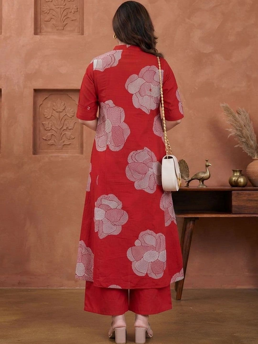 Badrika Women Floral Printed Regular Pure Cotton Kurta with Palazzos thumbnail 6