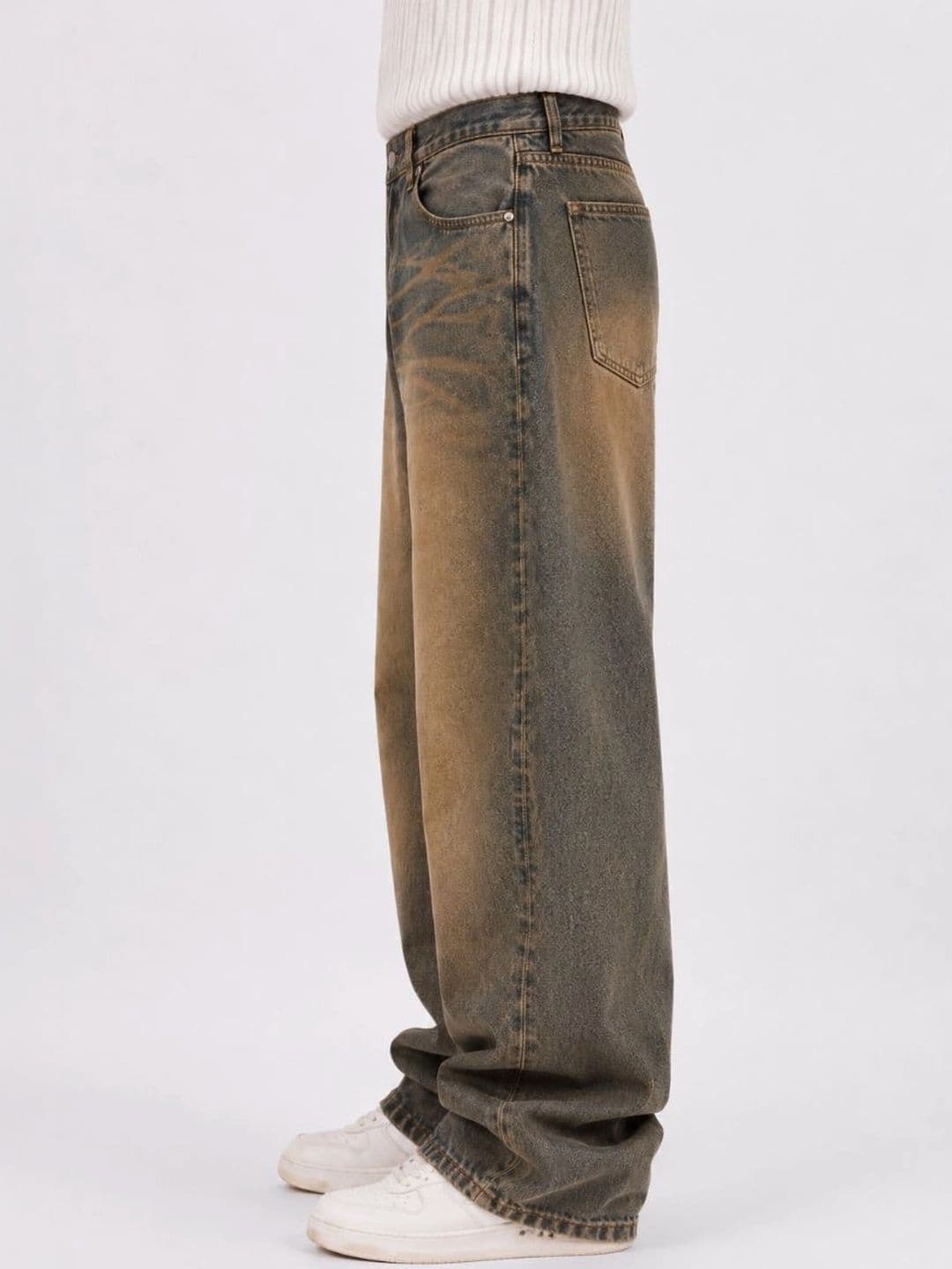 MQ Denim Men Straight Fit Mid-Rise Low Distress Light Fade Jeans thumbnail 3