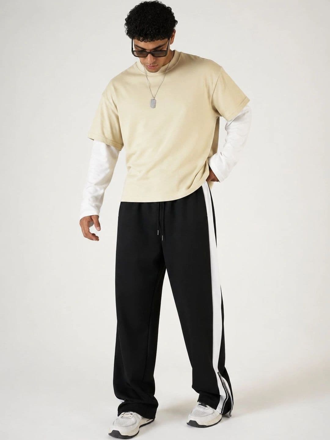 1FIT Men Regular Fit Colourblocked Training Track Pants thumbnail 2