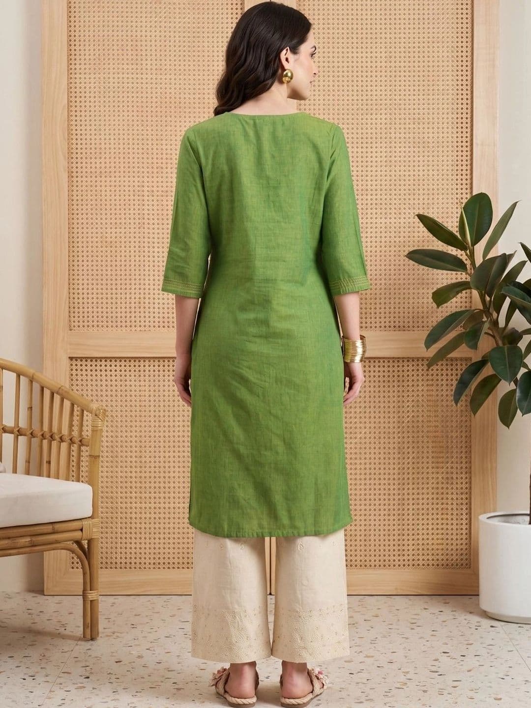 Anouk Women Ethnic Motifs Embroidered Thread Work Kurta thumbnail 2