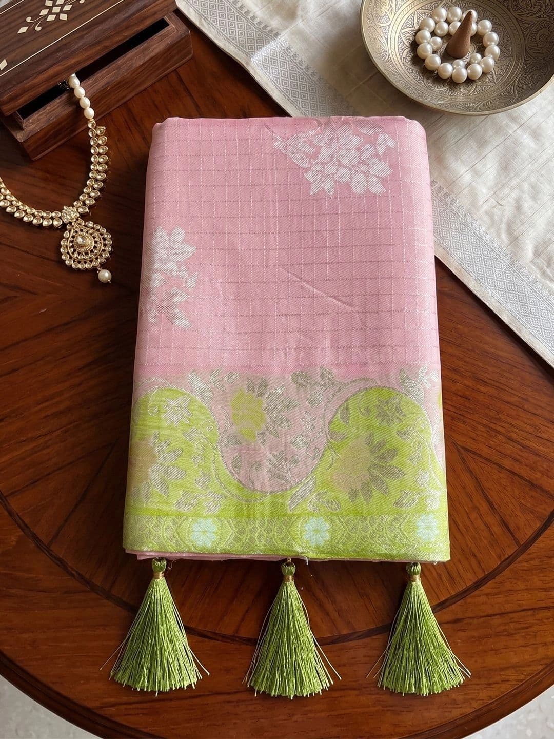 Mitera Woven Design Zari Chanderi Saree thumbnail 2