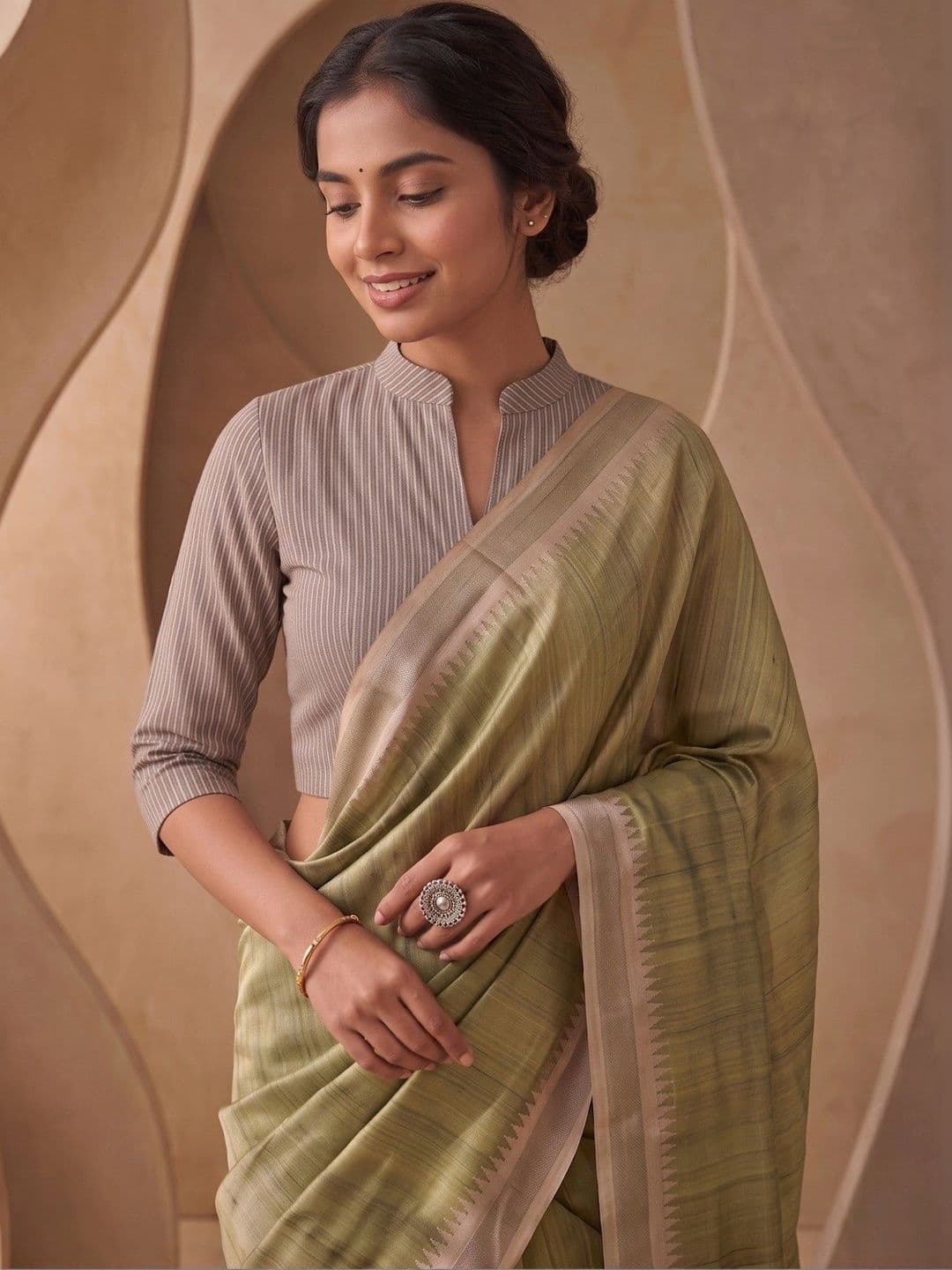House of Vived Embellished Silk Blend Designer Saree thumbnail 3